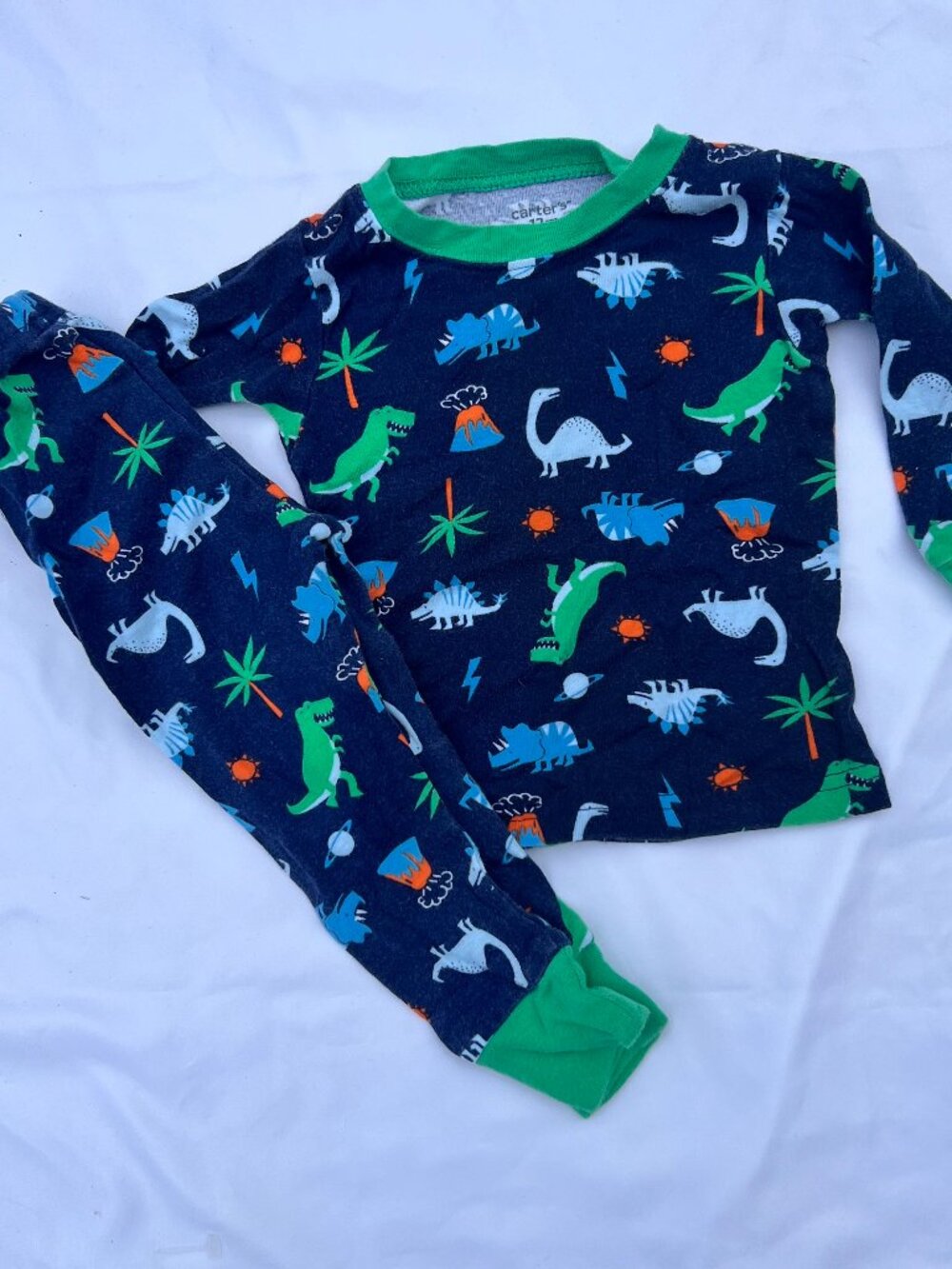 Boys 12M Carter's 2 Piece Pyjama‎ Set — Dinosaur Print — GUC